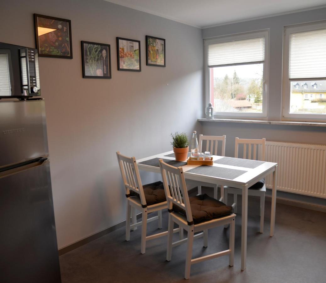 Am Quellenhaeuschen Apartment Naila Luaran gambar