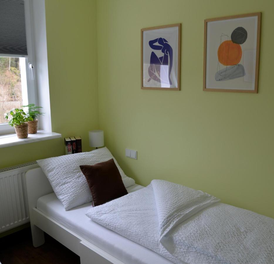 Am Quellenhaeuschen Apartment Naila Luaran gambar