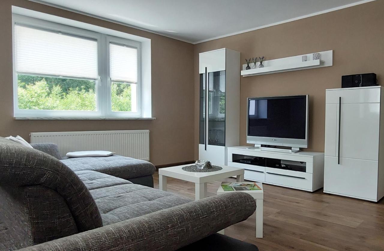 Am Quellenhaeuschen Apartment Naila Luaran gambar