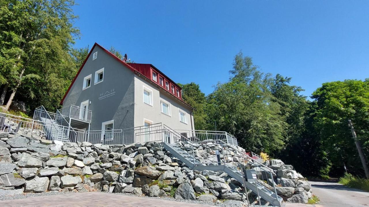 Am Quellenhaeuschen Apartment Naila Luaran gambar